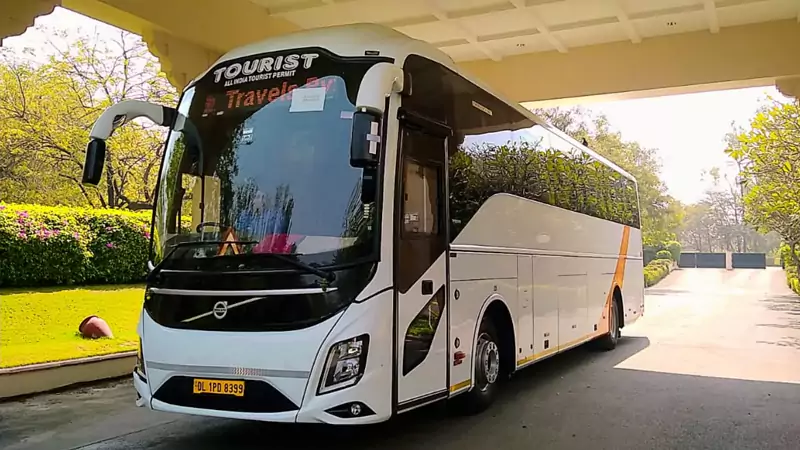 Luxury Coaches Rental