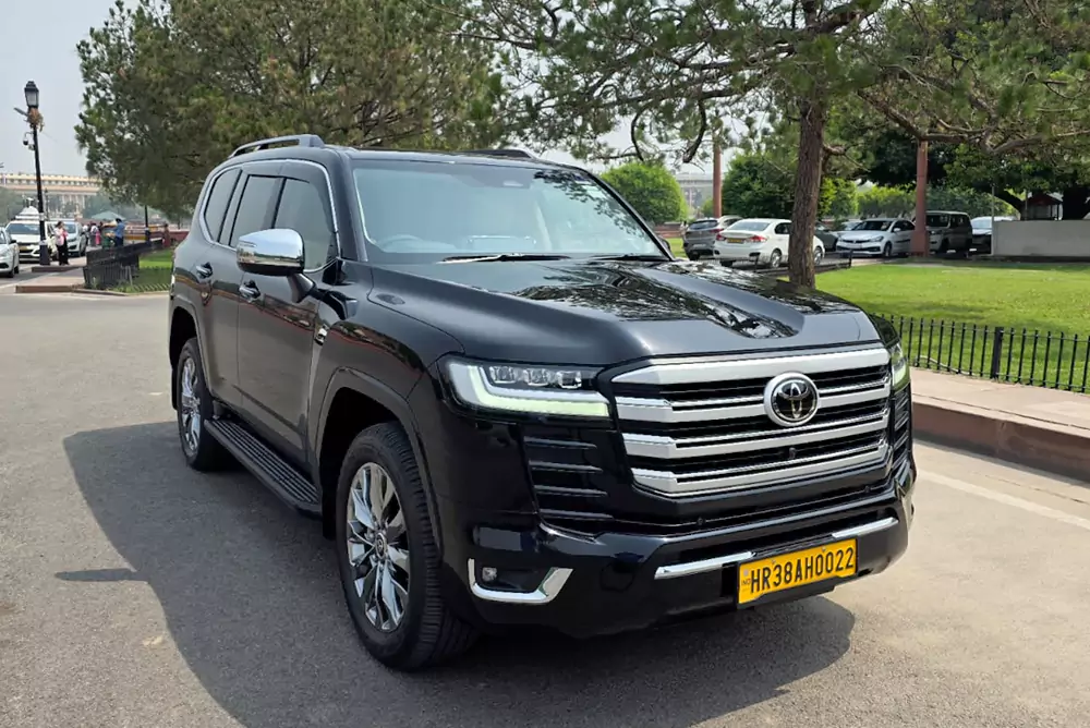 Black Land Cruiser Rental